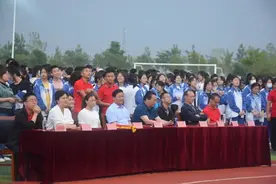 潍坊新纪元学校为高三学生隆重举行毕业典礼图片