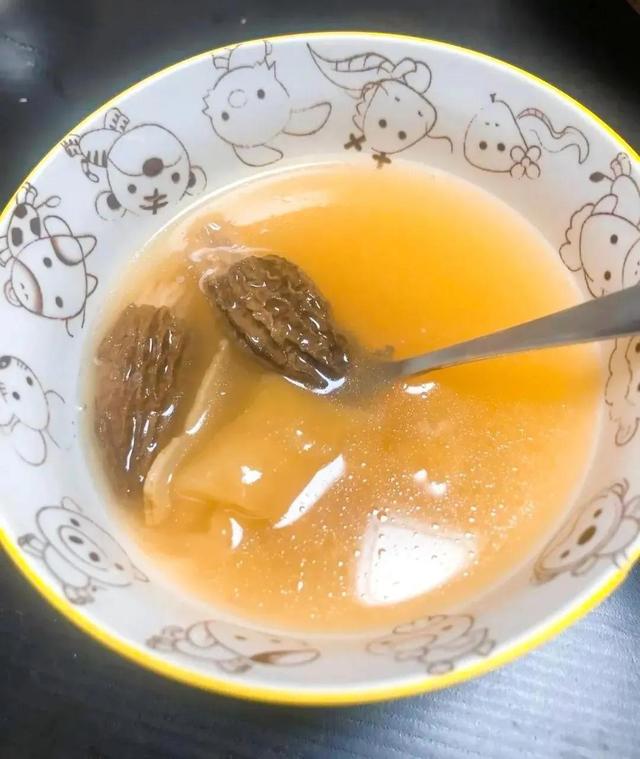 红枣桂圆花胶汤的功效与作用 2026年红枣桂圆花胶汤的功效与作用是什么