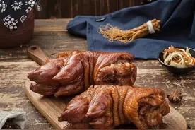 《山东春晚》冯巩倪萍威海话出圈，山东这些年货好物也藏不住了！图片