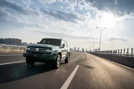 硬派潮品，燃擎而至，2024款坦克300焕新上市图片