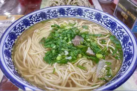 曾经家喻户晓的兰州拉面，为何大家不愿吃了？网友：自作自受图片