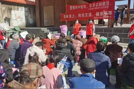 上林三里：禁毒防艾再深入，文明健康树新风图片