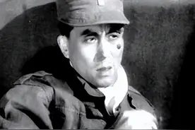 他是《地道战》假武工队，《奇袭》的韩军上尉，塑造三个经典反派图片