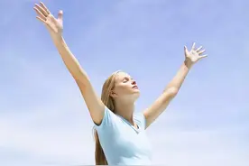 为什么喝了“黄芪泡水”，身材变瘦了，难道黄芪有减肥效果吗？图片