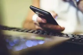 中国「网民」的历史源头与1998年的互联网世界图片