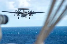 战机5000公里转场，解放军夜训，和美军“同步”，不给挑衅的机会图片