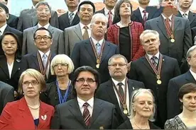 200多名乌克兰专家赴华支援，时隔20多年，我国给他们的待遇如何图片