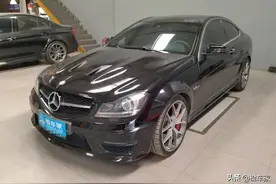 奔驰大排量性能车的绝唱！花55万买这辆奔驰C63值不值？图片