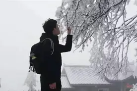 流浪儿2岁丧母、被父亲抛弃，靠乞讨10岁才上学，打破寒门考上985图片