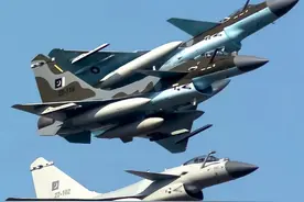 128亿人民币，买20架歼10和240枚霹雳15，巴军为中烈度战争做准备图片