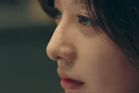 18岁出道就和Bigbang合作！她凭神颜再爆红：30演毕业生竟不违和图片