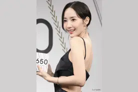 第三次动全脸了吧？她是怎么突破基因限制瞒天过海的啊…图片