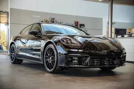 首批2023版帕拉梅拉实拍！运动元素爆棚，时尚又大气，还看啥RS7图片