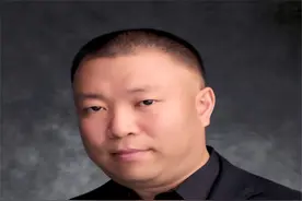 15年，华裔富豪命丧豪宅，被爆出交往68位女友，拍摄无数小视频图片