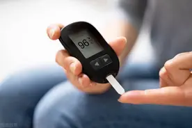 狂喝4杯奶茶后，24岁小伙入ICU抢救！医生指出：3个习惯不能有图片