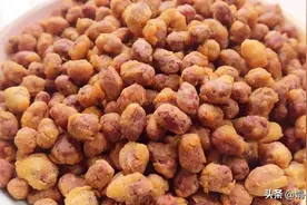 家里没有小零食了，我用花生米这样做，香甜酥脆，越吃越想吃图片