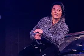 真把自己当日本人？郑伊健中国开演唱会，蒙嘉慧发言全程讲日语图片