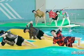 时代少年团水上游戏集体降智！丁程鑫又“傻乎乎”上了奇怪热搜图片