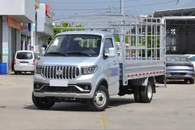 别小看了5万块的小卡车，神骐T30的智能系统也不错图片
