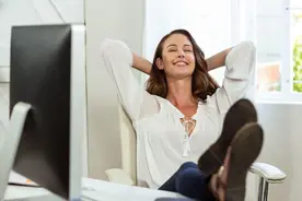 身在底层，想要“拼出”一片属于自己的天空，就要带点“匪气”图片