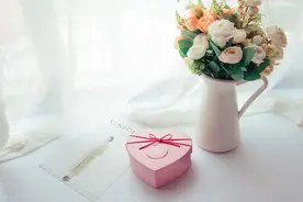 跟喜欢的人聊天时，为什么不要秒回对方的消息？图片