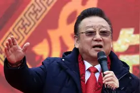 “灵活国籍”蒋大为：国内赚钱国外花，花光积蓄又回国商演捞金图片