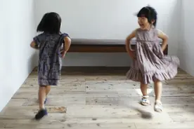 楼上小孩乱跑太吵，别着急发火，先试试这几个方法图片