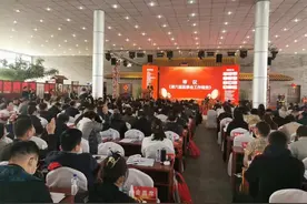 发挥桥梁作用 推进洗染行业健康发展 北京市洗染行业协会会员大会暨洗染行业未来发展论坛举办图片
