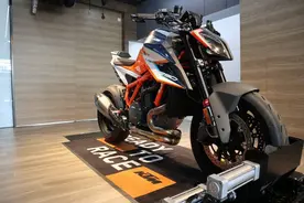 性能猛兽 KTM 1290 Super Duke RR 实车鉴赏，全球限量500台图片