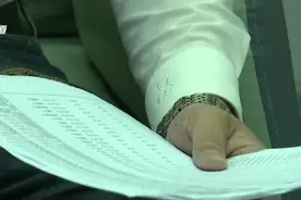 被扣款六万多元！六年级小学生偷偷用奶奶手机玩游戏还充值，爸妈报警了图片