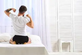 这些场合男士也需要穿内衣，你都知道吗？图片