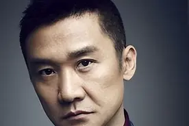 黄志忠：功成名就后狠心抛弃13年原配，转身示爱柯蓝，说妻子强势图片