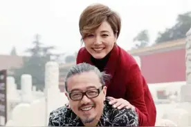 知名女星张延：父亲早逝最疼妈妈，我与丈夫有两个家图片