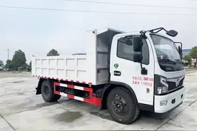 8方东风渣料运输车自卸车图片