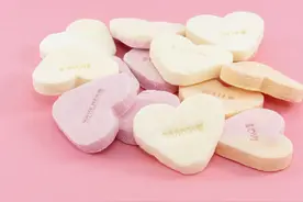 女人说“睡了”，男人如此回答，能让她一直想念你图片