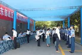 “军队文职”与“军官”的区别，看完这几点后，相信你就都明白了图片