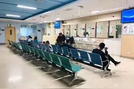 为什么医院不提供靶向药，反而叫患者家属到外面买？图片