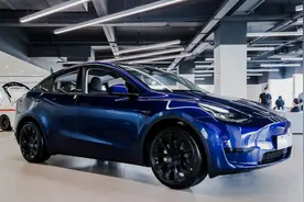 国产特斯拉全系降价 Model X 和Model S新款售价公布图片