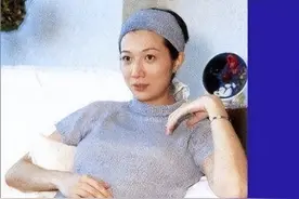 23年了,被成龙抛弃后,不顾一切生下小龙女的吴绮莉,活成了笑话?图片