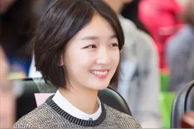 16位明星参演，蛰伏一年的周冬雨，要凭这部新片打出一副王炸？图片