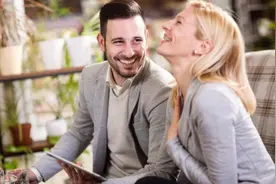 女人的这些“撒娇”方式，能让男人更着迷，更爱你图片