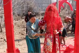 在农村，农民手上有20万元，算有钱人吗？听听老农怎么说图片