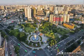 北海北部湾广场商圈的好房都这么低价了？108万买下330平大房子图片