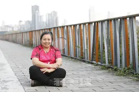 身边的羽毛球故事｜刘晖：热衷公益扶贫的羽球菜鸟图片