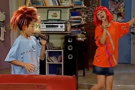 写进作文、洗脑式演唱传播，小孩子为啥集体痴迷《孤勇者》？图片