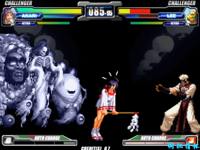 格斗游戏最无耻的画面，明明说好一对一，却强行变成群殴