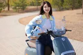 骑上我心爱的雅迪冠能6代 M85，感受春日独有的轻灵和浪漫图片