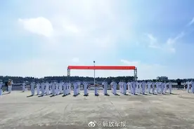 海军第40批护航编队凯旋图片