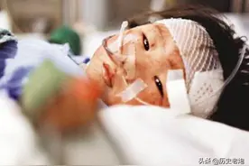 故事：10年前，温州动车事故中幸存下来的小伊伊，如今怎么样了图片