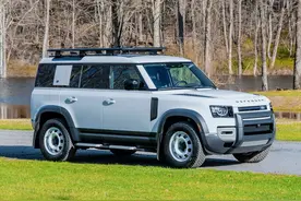 新车 | 海外约50万元起售，路虎卫士特别版发布，2.0T四缸硬派SUV图片